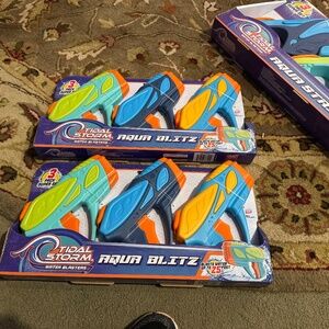 Tidal Storm 3-pack water blasters